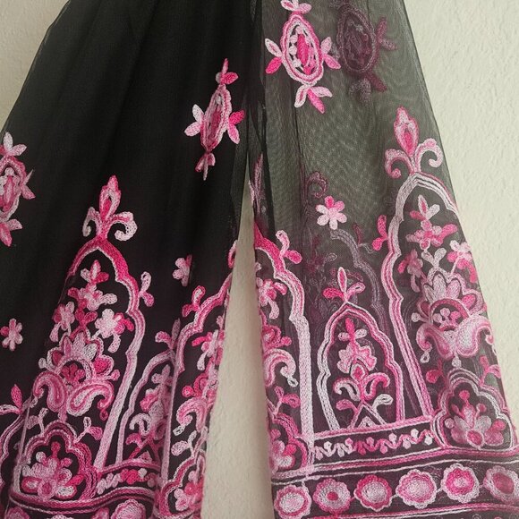 INC off shoulder boho black Whimsigoth Floral Embroider floral Bellsleeve M - Picture 5 of 6